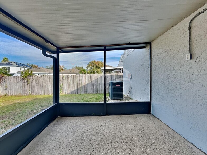 Building Photo - 10564 Opus Dr