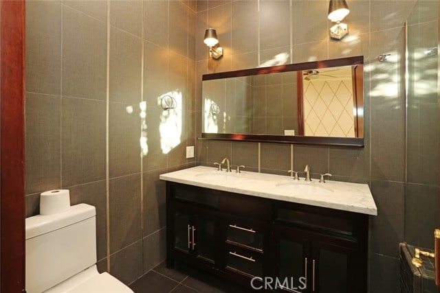 Building Photo - 831 E Orange Grove Ave