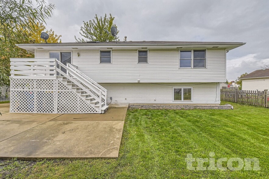 Building Photo - 1812 Cumberland Dr