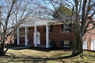 Building Photo - Coming Soon! 4BR/3BA | Newly Renovated Single Family Home | Large backyard | In West Knoxville!
