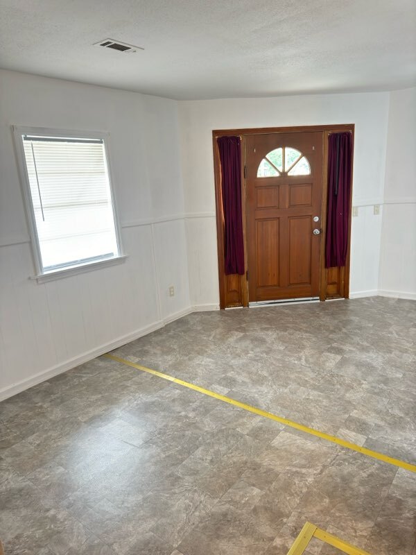 Building Photo - 830 Reevesville Rd