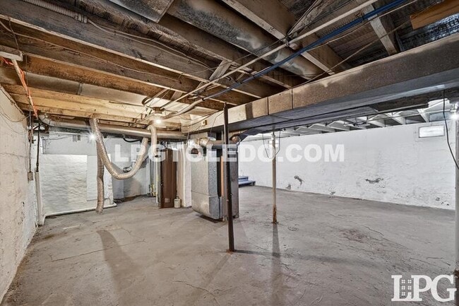 Building Photo - 1434 Kedron St