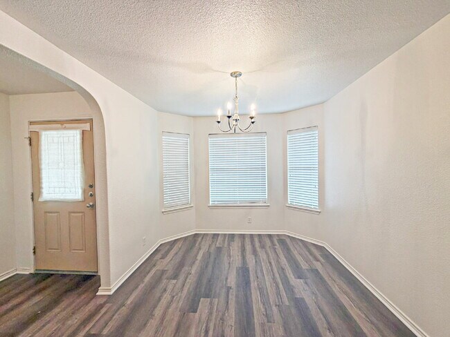 Building Photo - 3949 Wensledale Dr