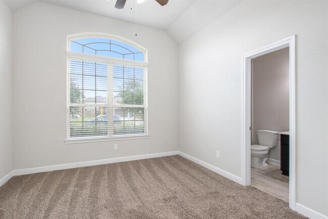 Building Photo - 18911 Cypress Bay Dr
