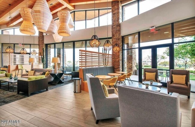 Building Photo - 5653 S Winchester