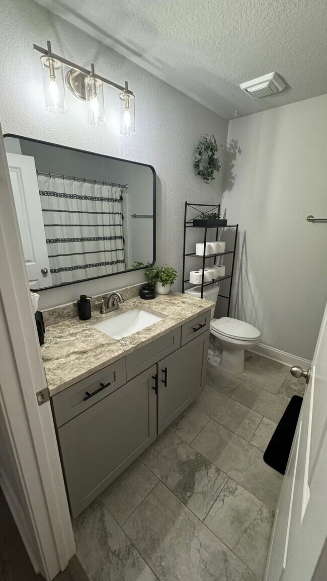 Building Photo - 2064 Constitution Dr