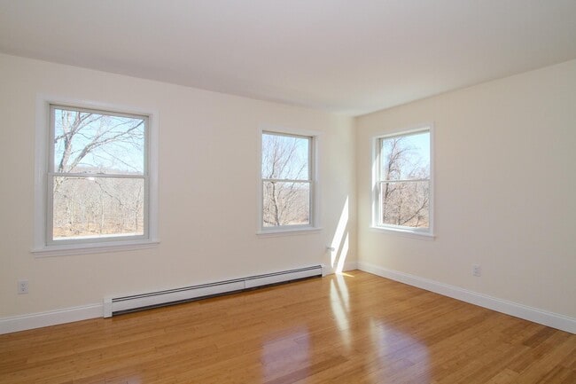 Building Photo - 390 Birch Hill Rd
