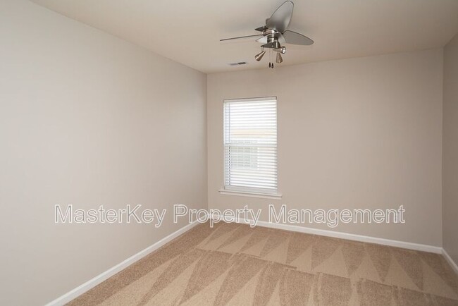 Building Photo - 7144 Great Laurel Dr