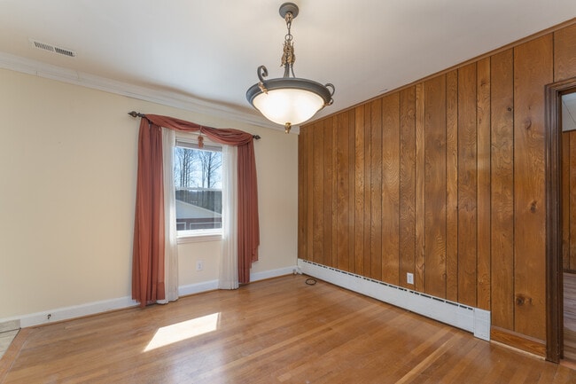 Building Photo - 443 Selica Rd