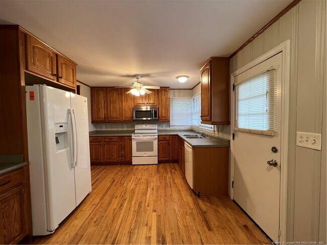 Building Photo - 2621 Bennington Rd