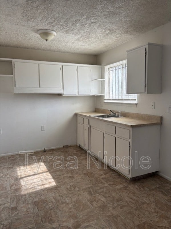 Building Photo - 11717 Outer Dr W