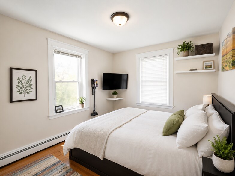 Building Photo - 69 Babcock St