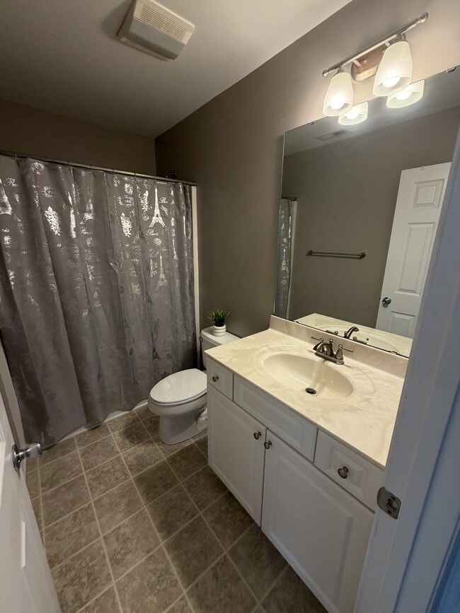 Building Photo - 4140-41U1 Kittrell Farms Dr