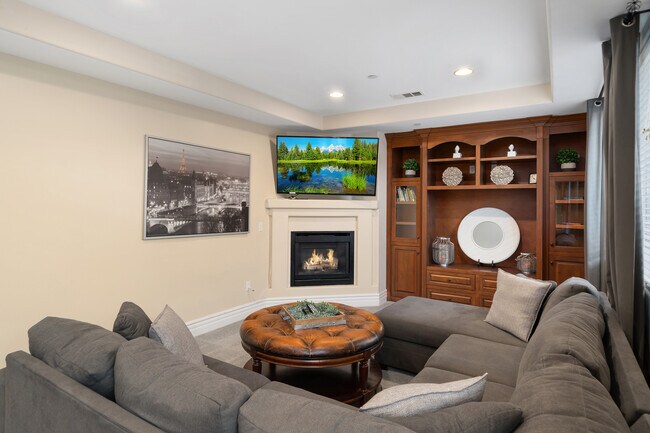 Building Photo - 15935 Archwood Ln
