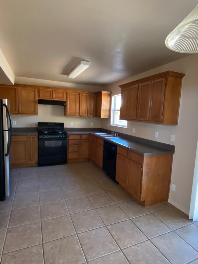 Building Photo - 7331 Corona Del Sol Dr
