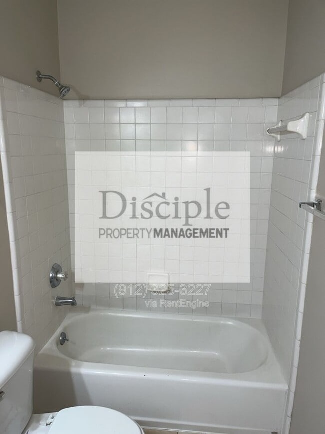 Building Photo - 22 E Dubois St