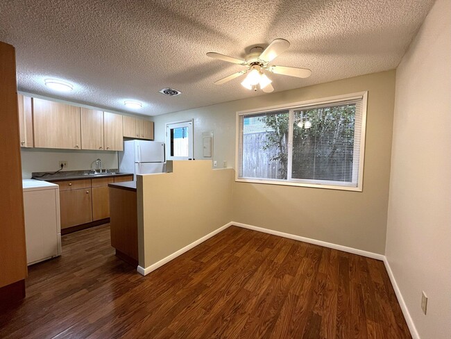Building Photo - Bright 2-Bedroom Home with Open Living Are...