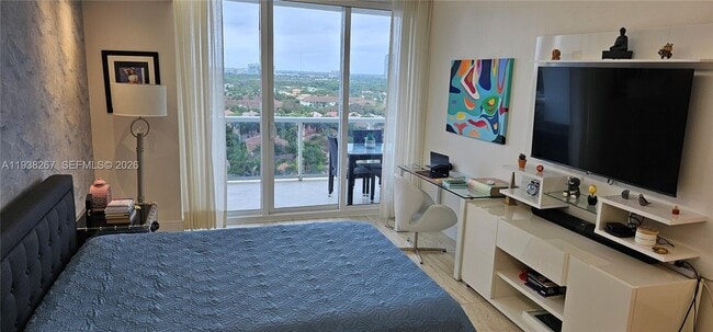 Building Photo - 3802 NE 207th St