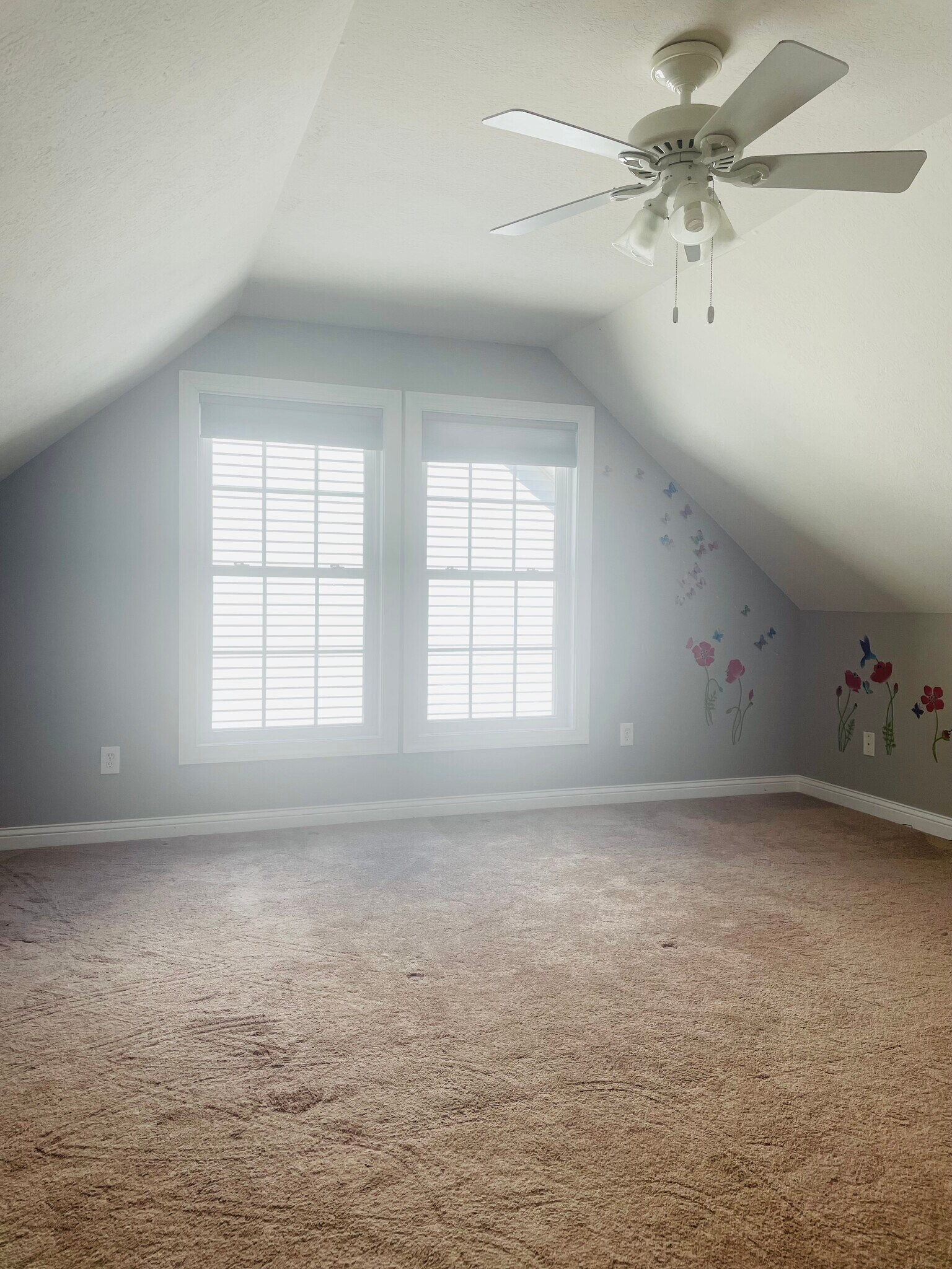 Building Photo - 5670 Honey Locust Dr