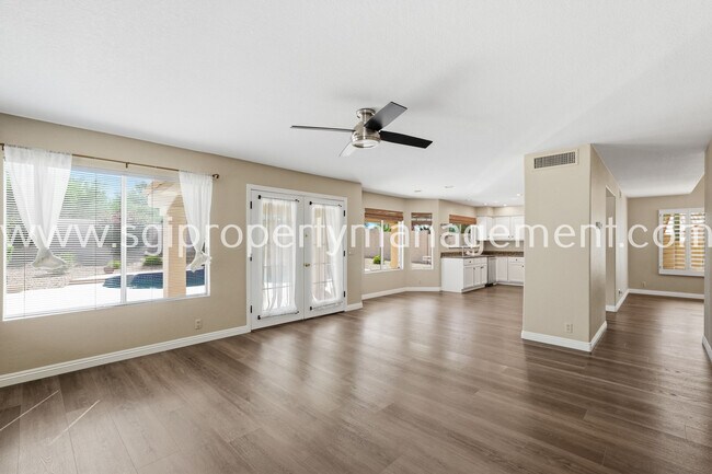 Building Photo - 30405 N 42nd St