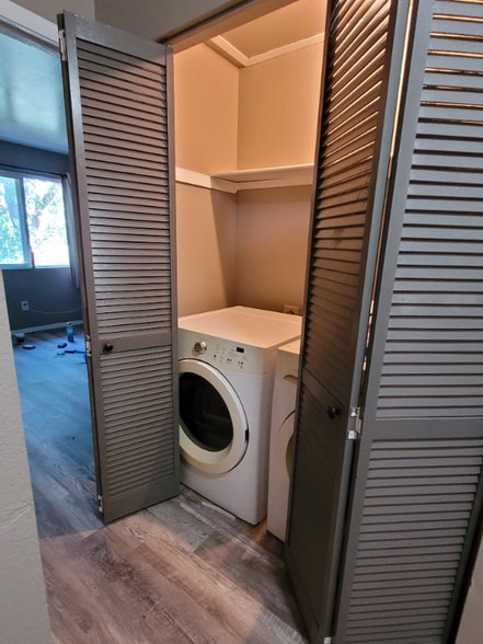 Building Photo - 609 Bennett Ave