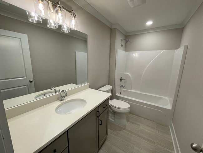 Building Photo - 2BD / 2BA FOR RENT