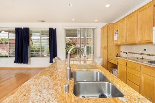 Building Photo - 575 Chesterfield Cir