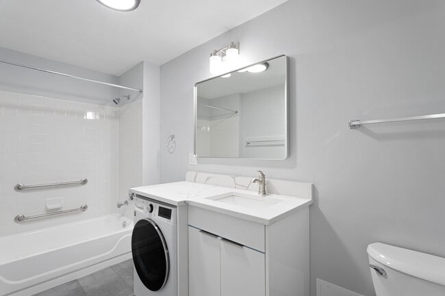 Building Photo - 1625 W Howard St