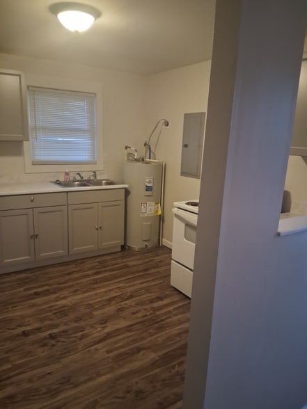 Building Photo - 2209 Kelly St