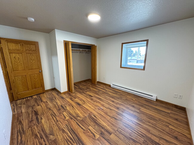 Building Photo - Theater Apartments Beulah