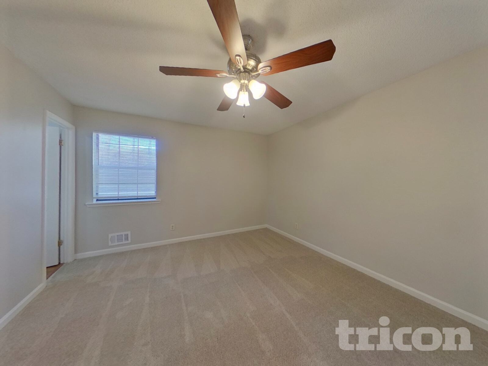 Building Photo - 4807 Alpine Dr SW