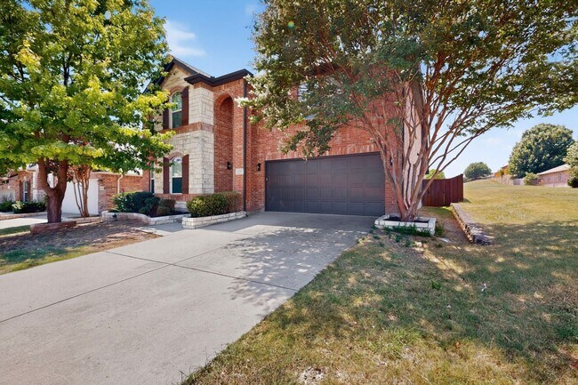 Building Photo - Spacious Renovation Ready To Be Called Home!!!
