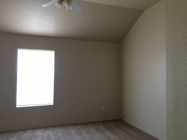 Building Photo - 4506 Deek Dr