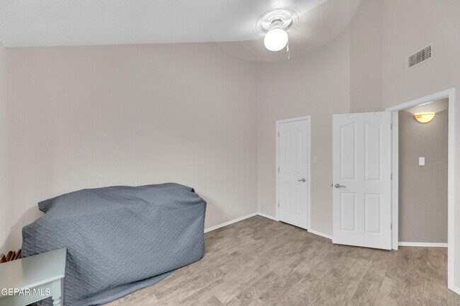 Building Photo - 12521 Paseo Alegre Dr