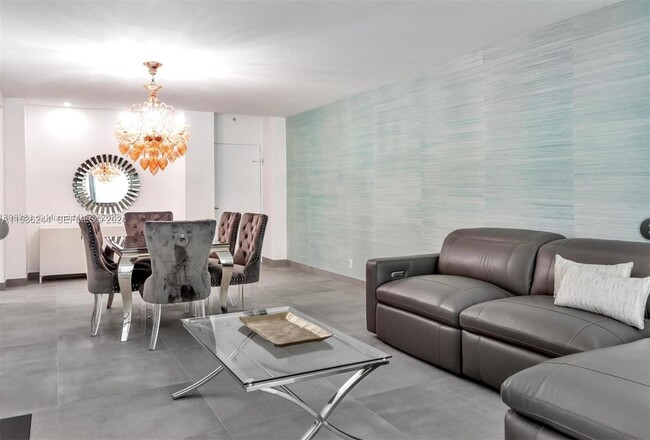 Building Photo - 4001 S Ocean Dr