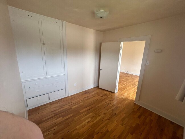 Building Photo - 3 Bedroom Home in Frederick - Available Now!
