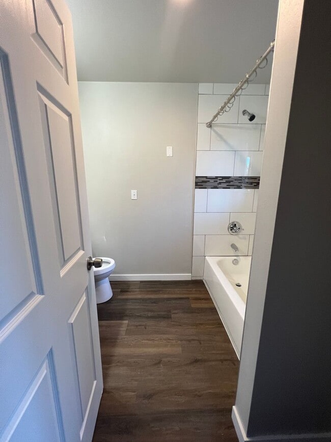 Building Photo - 2 bedroom rambler with Issaquah schools