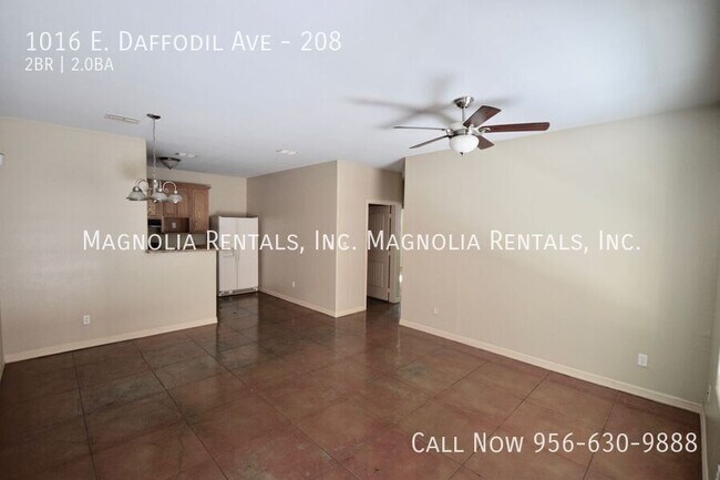 Building Photo - 1016 E Daffodil Ave