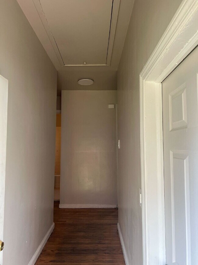 Building Photo - Great Space, Great Value – 2 Bedroom Home ...