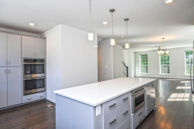 Building Photo - 4388 Fair Lakes Ct