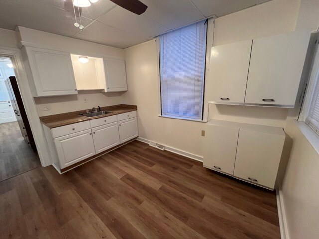 Building Photo - 700 Ravenswood Ave