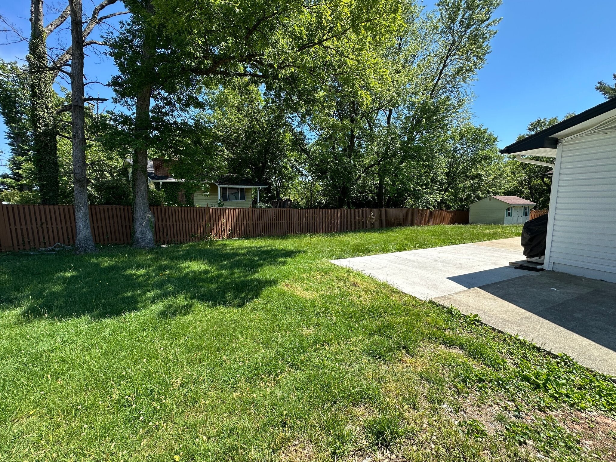 Building Photo - 5511 Henderson Way