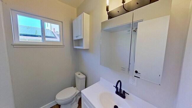 Building Photo - 1100 S Jefferson Ave