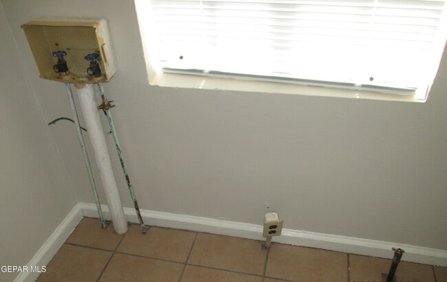 Building Photo - 4522 Bliss Ave