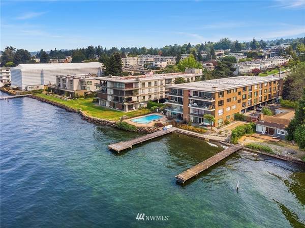 Building Photo - 6225 Lake Washington Blvd NE