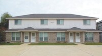 Building Photo - 4402 Jeff Scott Dr