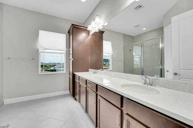 Building Photo - 5530 Macoon Wy