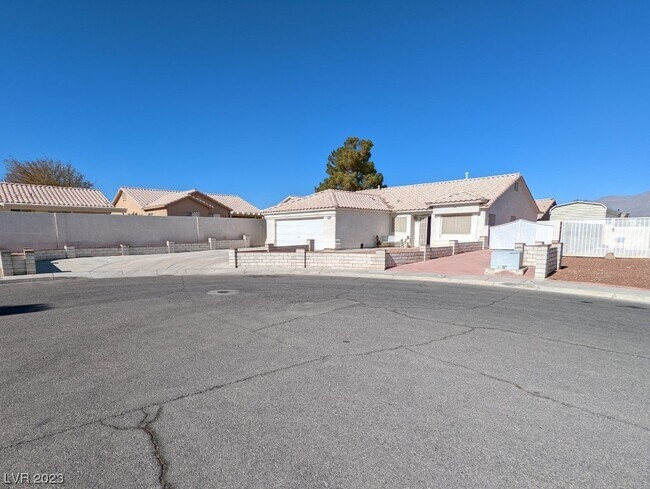 Building Photo - 3746 St Phillip Ct