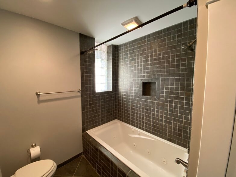 Building Photo - 1231 Bardstown Rd