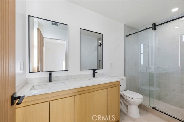 Building Photo - 13602 Burbank Blvd